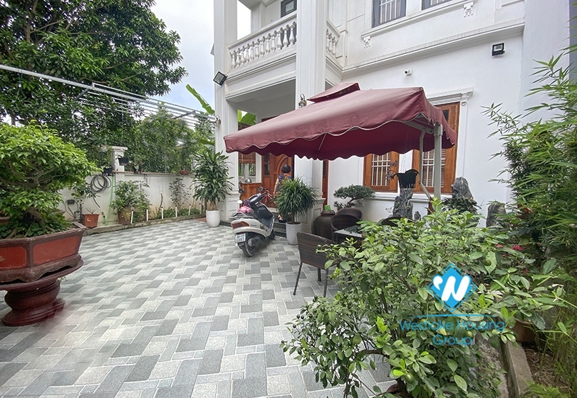Garden house 4 bedrooms river view for rent in Ngoc Thuy, Long Bien district